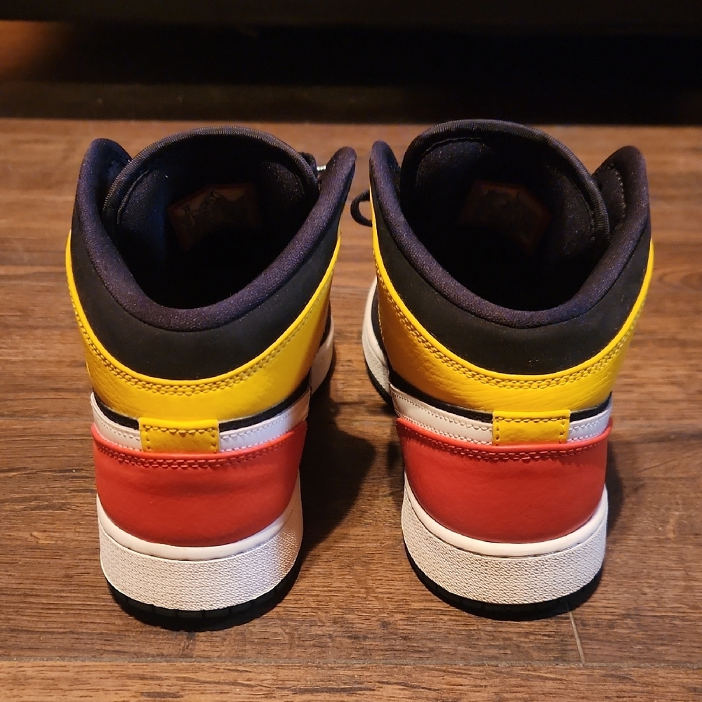 Kids/Women Jordan 1 Mid - Picture 5 of 7